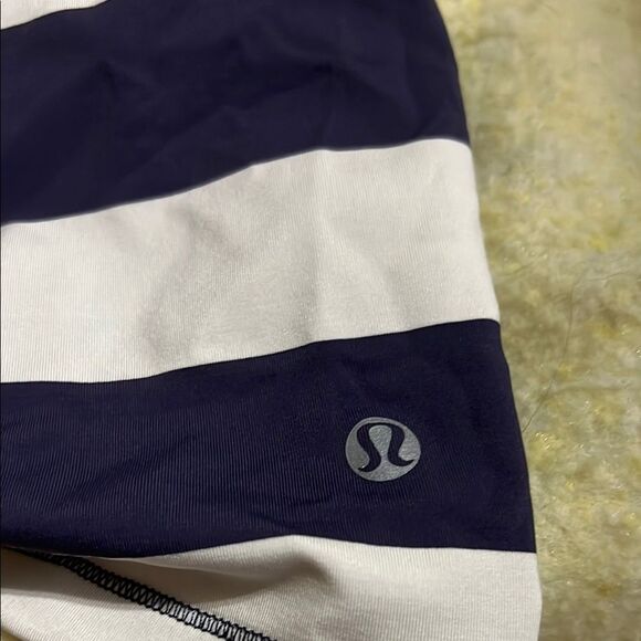 Lululemon Stuff Your Bra Tank II navy - Picture 3 of 3